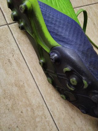 Zapatillas Fútbol Azul y Verde Talla X
