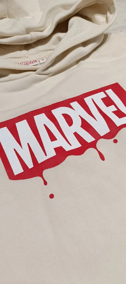 Felpa Marvel Beige con Logo