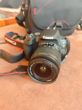 Cámara Canon EOS 200D Negra + Accesorios