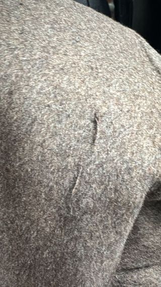 Abrigo Mango Lana Oversize M con pequeño detalle