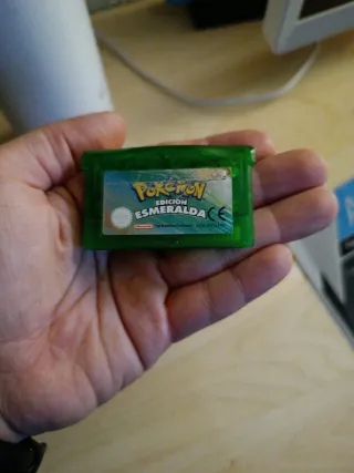 Juego GBA Pokémon Esmeralda (Cartucho)