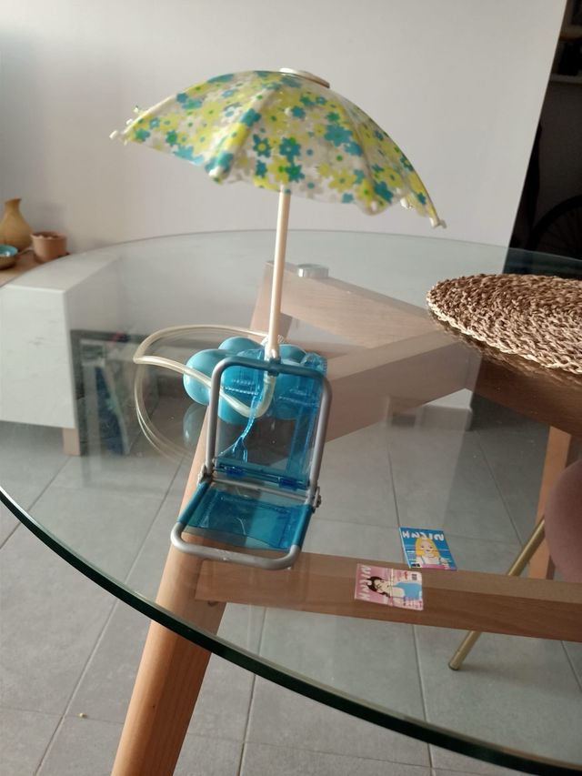 Barbie Lluvia o Sol / Barbie rain or sun (2000)