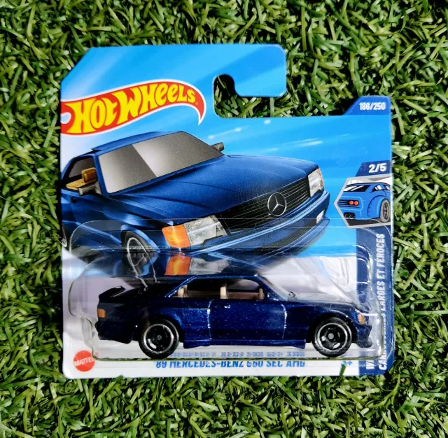 Hot Wheels 89 Mercedes-Benz 560 SEL AMG