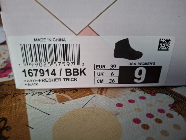 Botines negros Skechers memoria foam