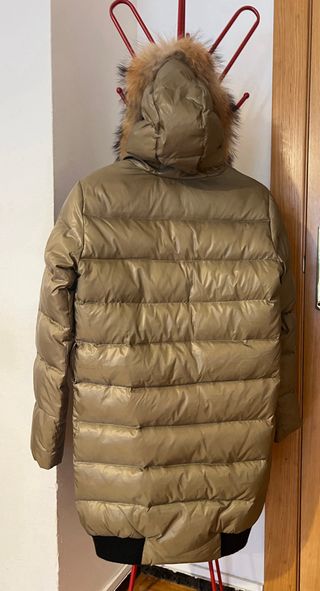 Abrigo Moncler Beige con Capucha de Pelo