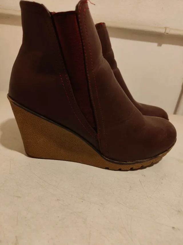 Botines cuña burdeos Talla 40