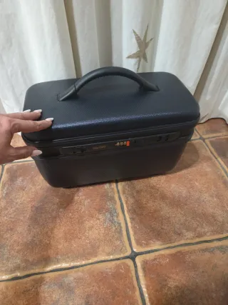 Neceser de mano rígido negro/azul