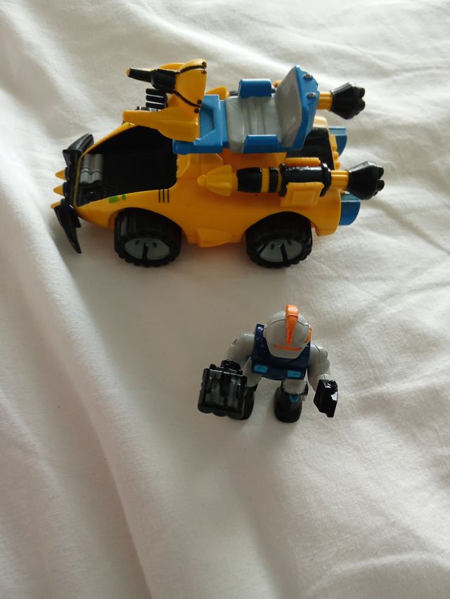 Z-Bots Target Tracker Vehículo y Figura