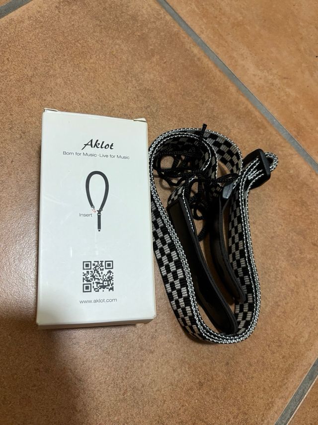 Ukulele Concerto in legno con accessori completi 