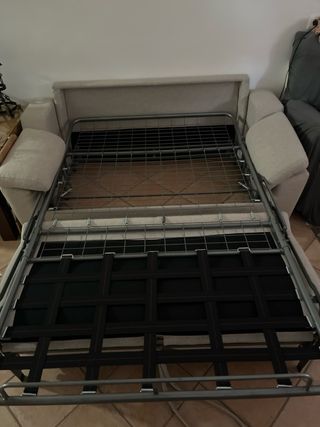 Sofá Cama Beige Tela como nuevo maca suinta 