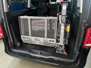 Rampa eléctrica para minusválidos