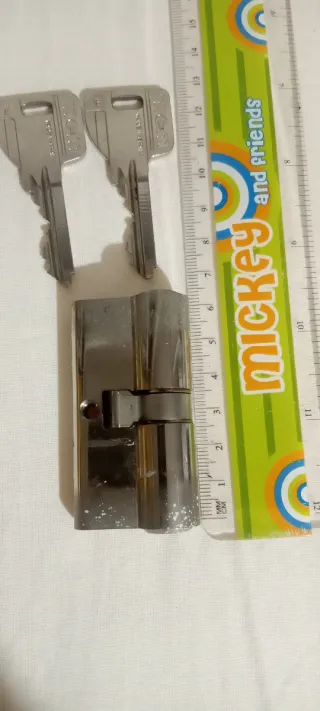 Bombín 6cm con 2 llaves