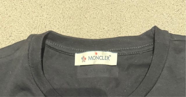 Camiseta Moncler Negra Logo