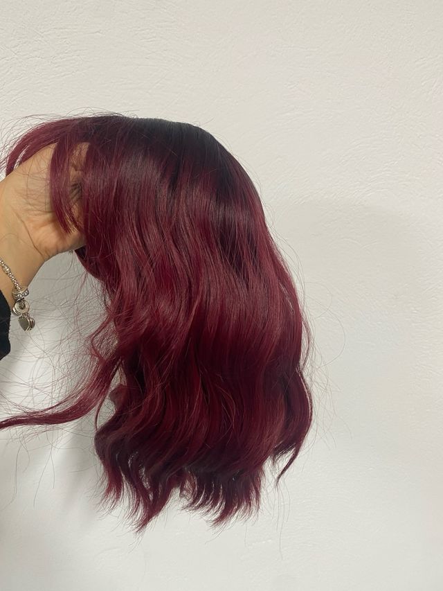 Peluca roja con flequillo