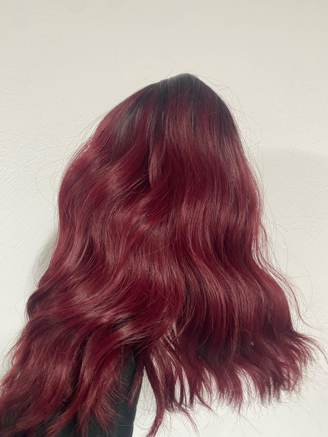 Peluca roja con flequillo