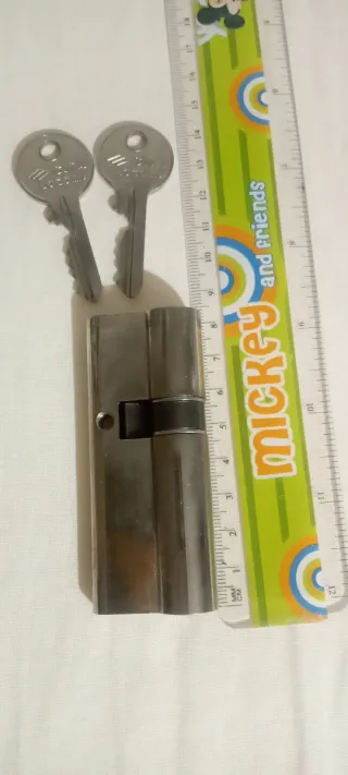 Bombín de seguridad 8 cm con 2 llaves