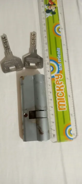 Bombín de seguridad 8 cm con 2 llaves