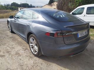TESLA MODEL S P85 2014