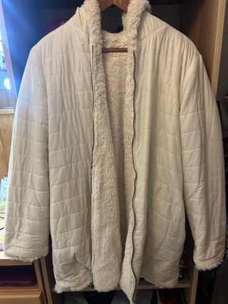 Chaquetón reversible beige/blanco
