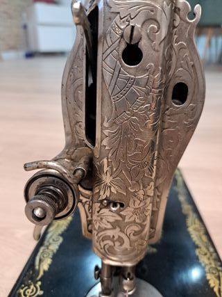 Máquina de coser Singer antigua