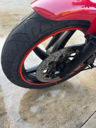 Hyosung Comet GT 125 Roja