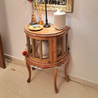 Mesa auxiliar clásica madera y cristal