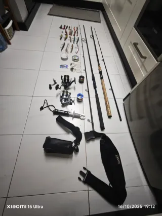 Equipo Pesca Spinning Cañas Carretes Señuelos