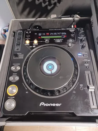 Equipo DJ Pionner + Traktor
Solo trato en persona