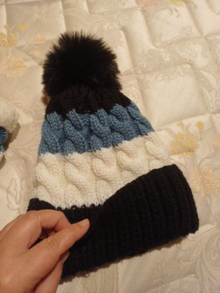 Conjunto gorro y braga tejido