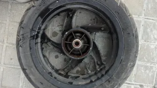 Rueda trasera Piaggio Typhoon
