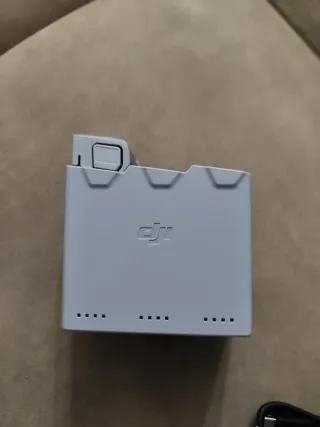 Cargador DJI Mini 4 Pro Gris