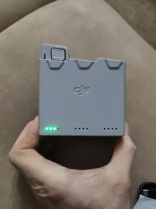 Cargador DJI Mini 4 Pro Gris