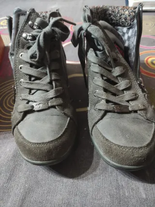 Botas mujer Kangaroos gris talla 39

