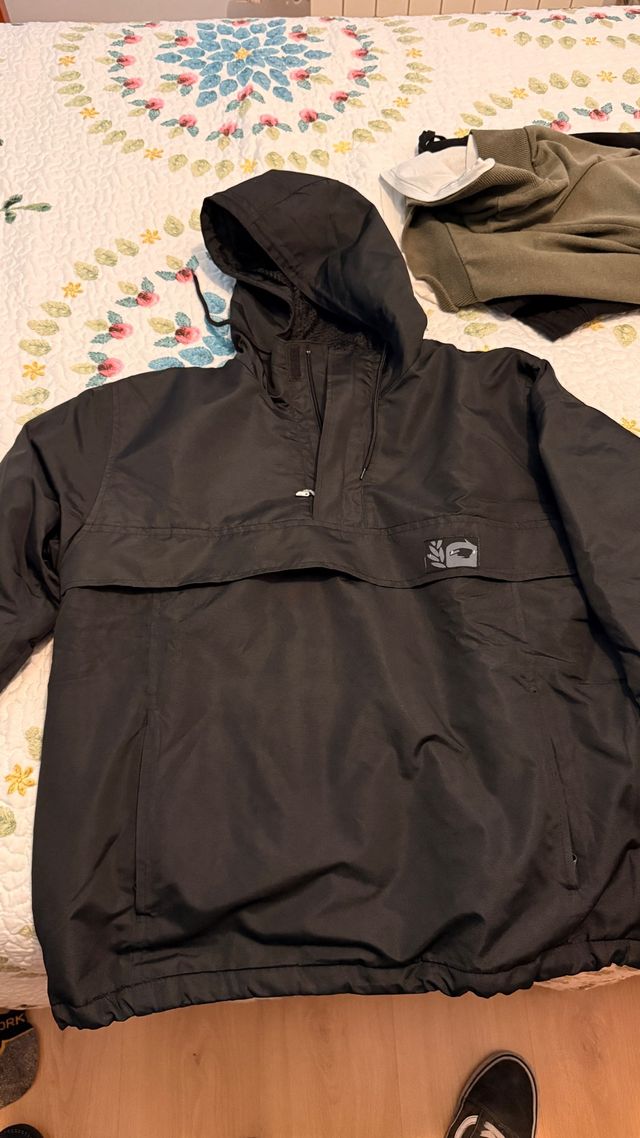 Abrigo impermeable 198 UNONUEVOCHO negro