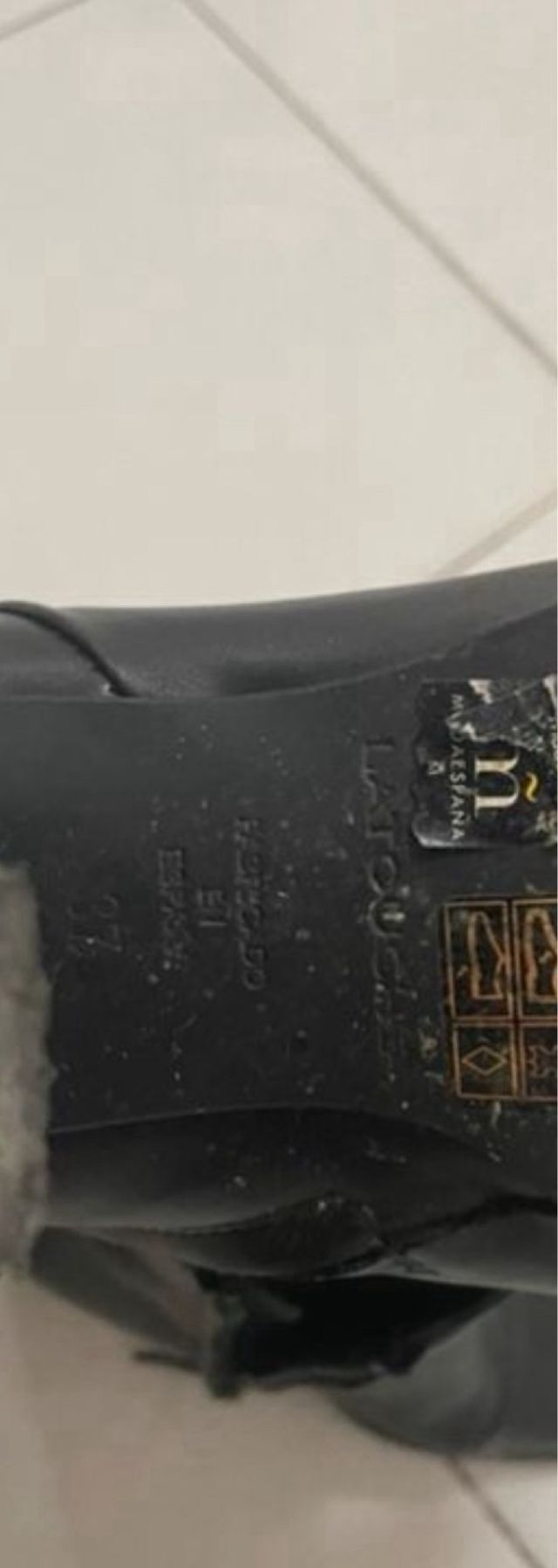 Botines negros de piel