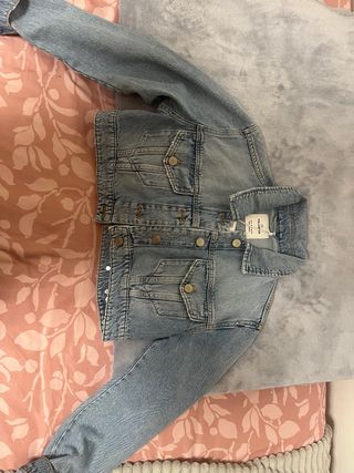 Chaqueta vaquera corta