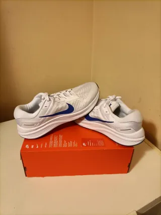 T43 Nike Air Zoom Structure 24 