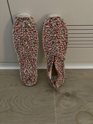 Alpargatas coloridas sin estrenar