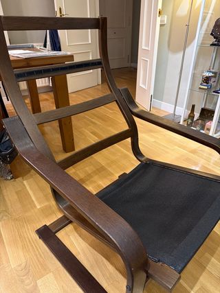 Estructura sillón Ikea Poang oscura.