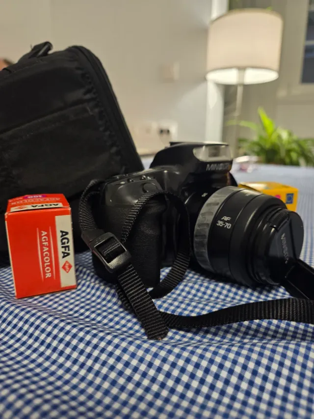 Cámara Minolta + Accesorios