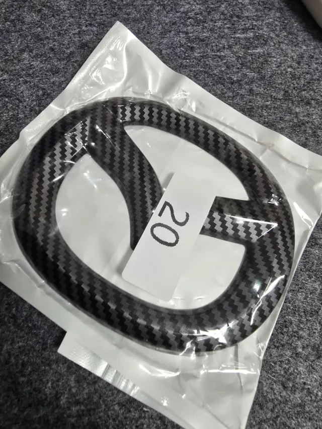 Emblemas Logo Mazda Carbono 2uds