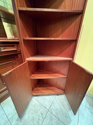 Estantería rinconera