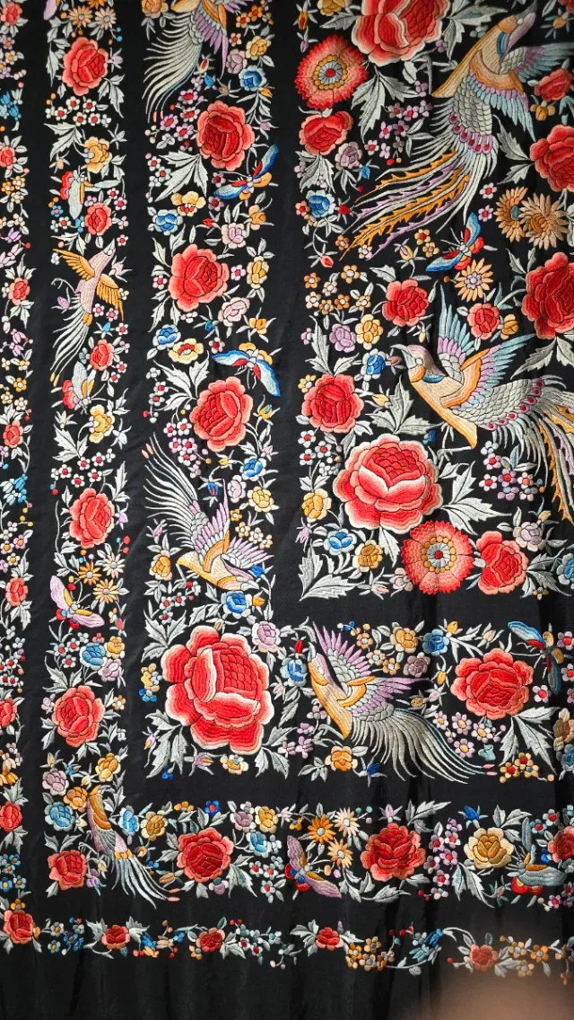 Manton de Manila Antiguo Bordado Aves y Flores