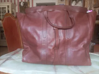 Bolso de viaje de piel marrón