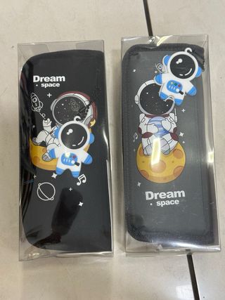 Astuccio unicorno arcobaleno e astronauta