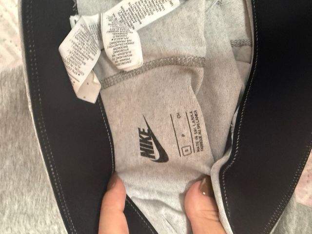 Mallas Nike grises