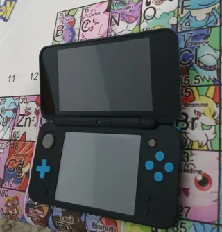 Nintendo New 2DS XL + Pokemon Platino 