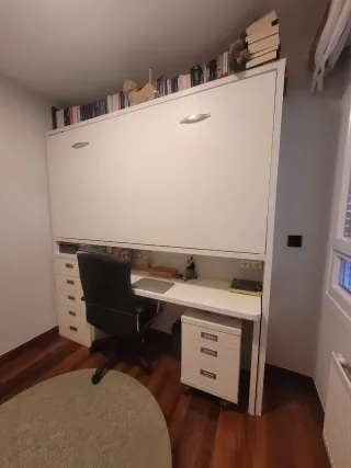 Litera individual con escritorio