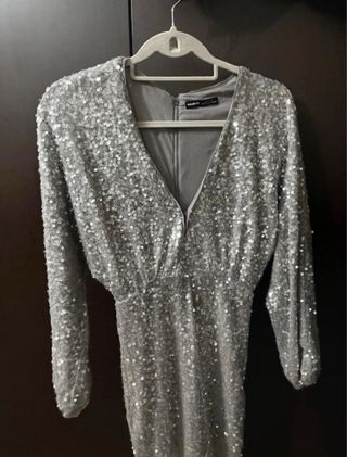 Vestido plateado lentejuelas