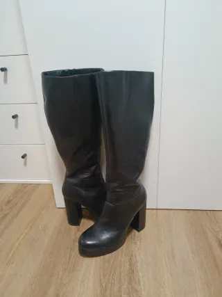 Botas altas Zara negras de piel